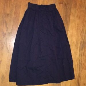 Vintage Banana Republic navy blue skirt.